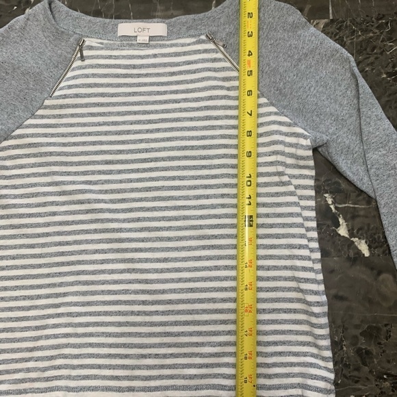 Loft Striped Lightweight Sweatshirt Gray Extra Small - Picture 6 of 6